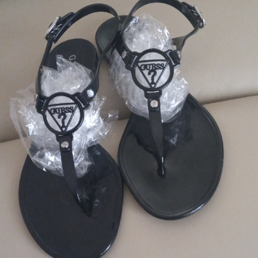 GUESS Black Flat T-Strap Jelly Sandals Size 9